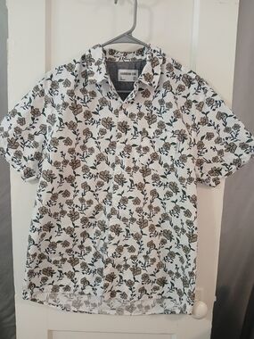 Sovereign Code White Floral Short-Sleeve Button-Up Shirt [178]